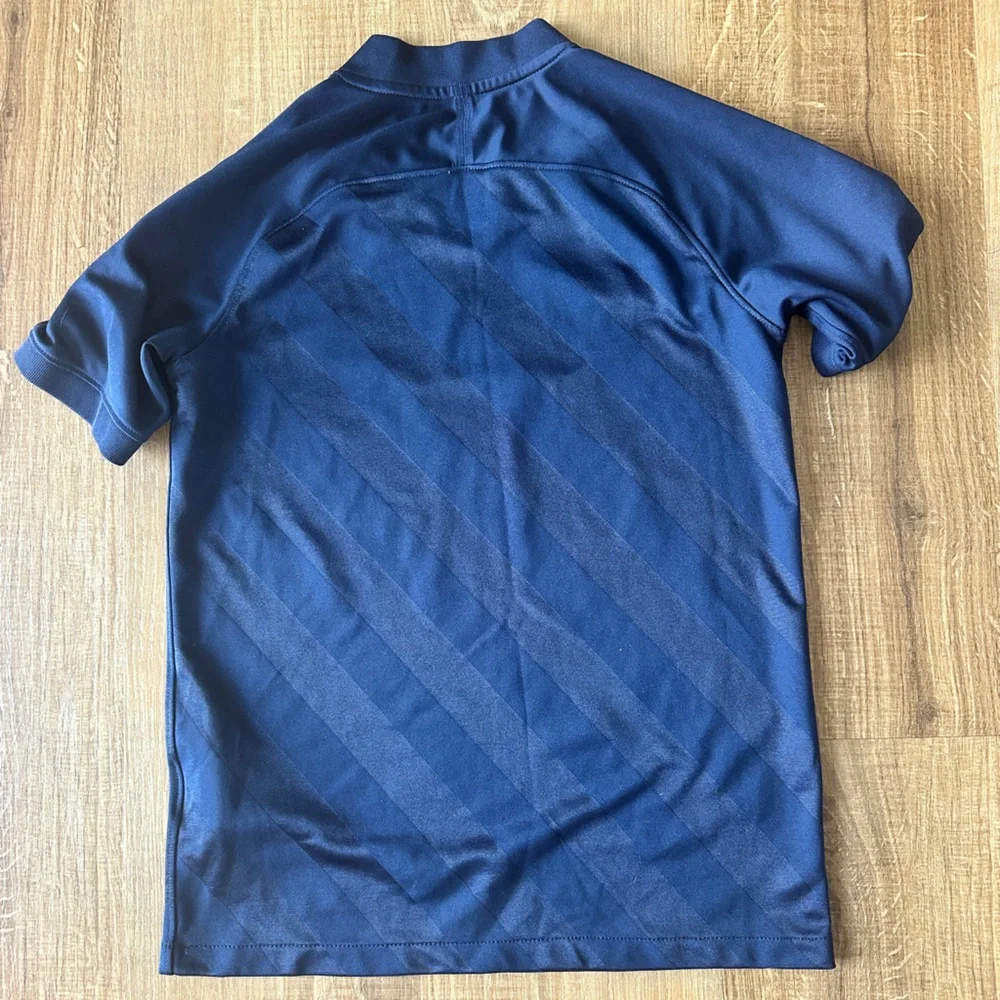 Nike Dri-Fit Jersey‎ Size Medium